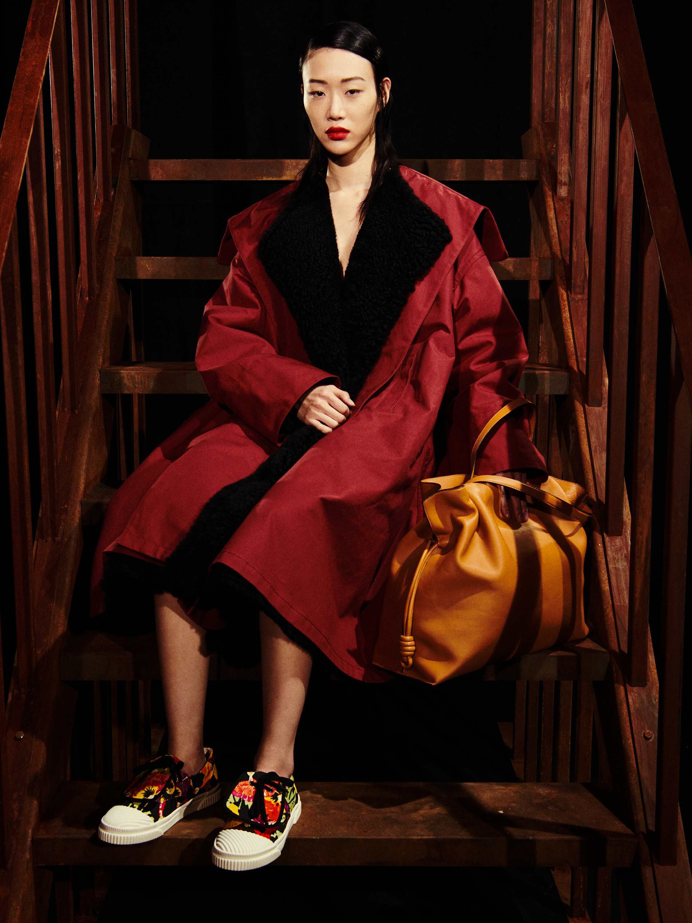 LOEWE | reinventing craft and leather. LOEWE | reinventing craft and leather.